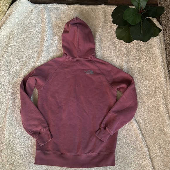 The Northface Pink Purple Never Stop Exploring Sweatshirt Hoodie - Picture 6 of 6